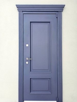 Дверь с металлофиленкой Дверь с металлофиленкой